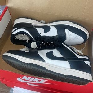 Nike Dunk Low Retro Panda men’s 9.5 black and white